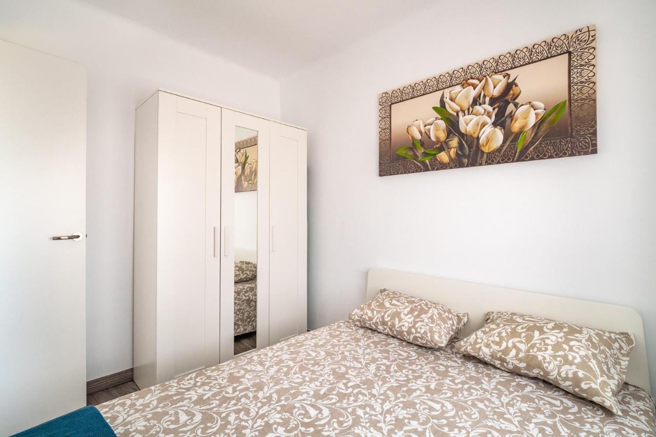 Lovely Apartment Barca 2 Сан-Адриан-де-Бесос Экстерьер фото